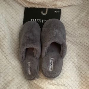 NWT Ellen Tracy Gray Slippers